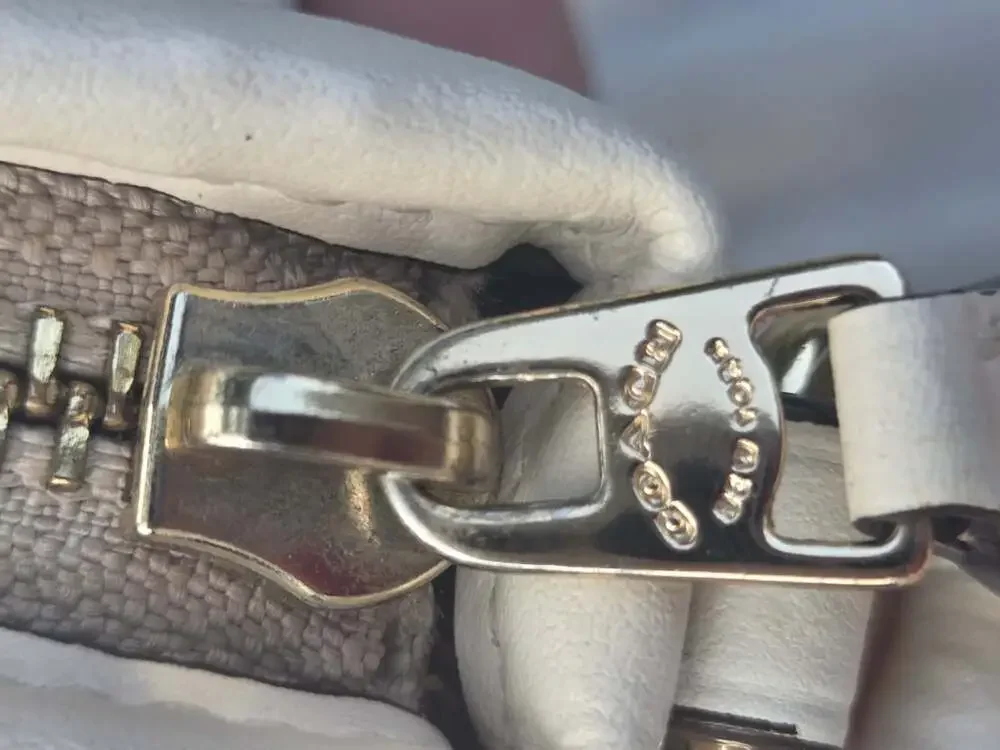 Coach authentic file